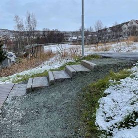 Nylagt terrengtrapp i naturstein